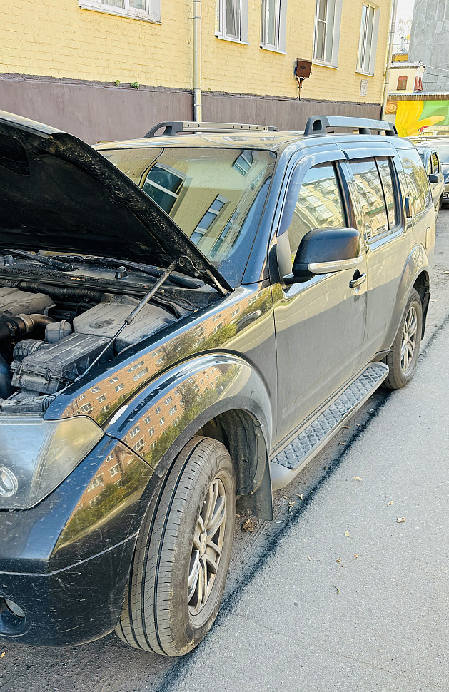 Nissan Pathfinder 2.5 дизель Nissan Pathfinder 2.5 дизель