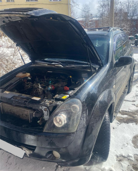 Автомобильный аккумулятор ZUBR Premium Asia 100 Ач 850А прям. пол. (306x173x225) ZPA1001 нижний борт