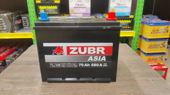 Автомобильный аккумулятор ZUBR Ultra Asia 70 Ач 680А обр. пол. (260x173x225) ZSA700 нижний борт